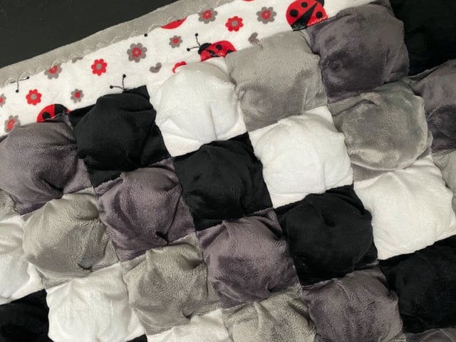 How to Easy Cuddle® Minky Blossom Strip Quilt